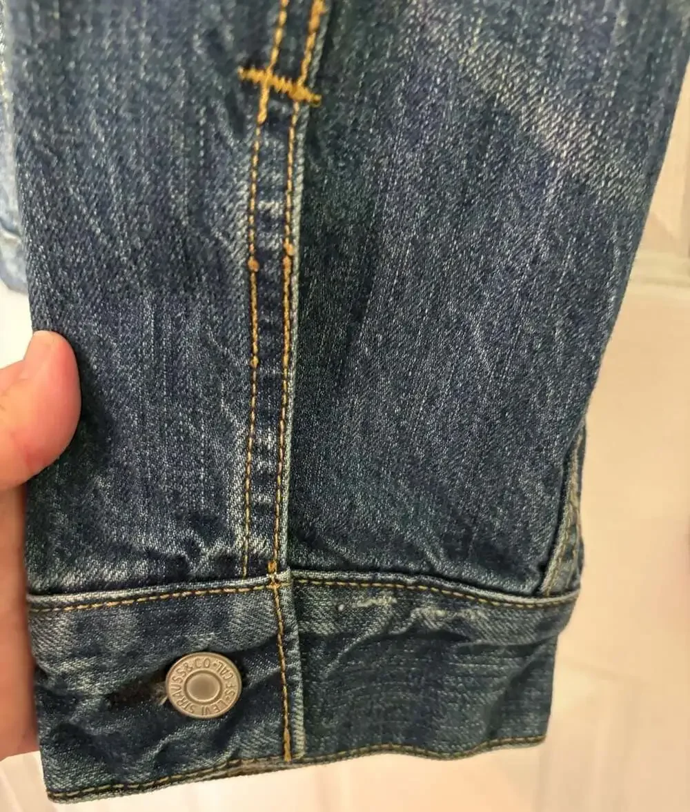 EUC Levi's Medium Wash Denim Trucker Jacket Size XXL